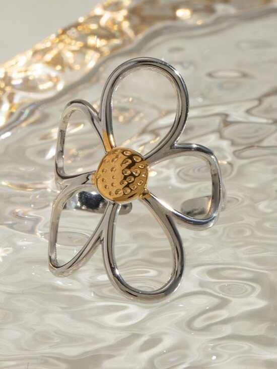The Daisy Ring - Picture 2 of 8